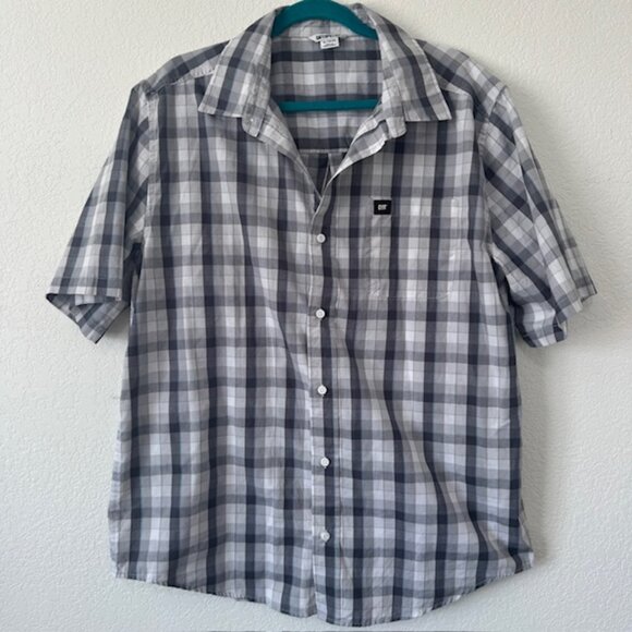 Caterpillar Mens Grey and White Plaid Button Up Tshirt size XL - Picture 1 of 6